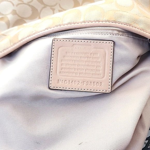 Coach Crossbody pink - Picture 7 of 9